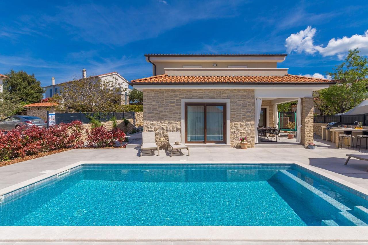 Holiday House Villa Andro Pinezići Exteriér fotografie