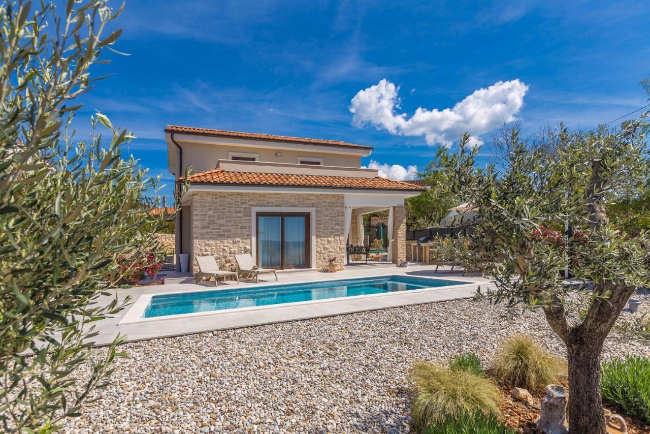 Holiday House Villa Andro Pinezići Exteriér fotografie